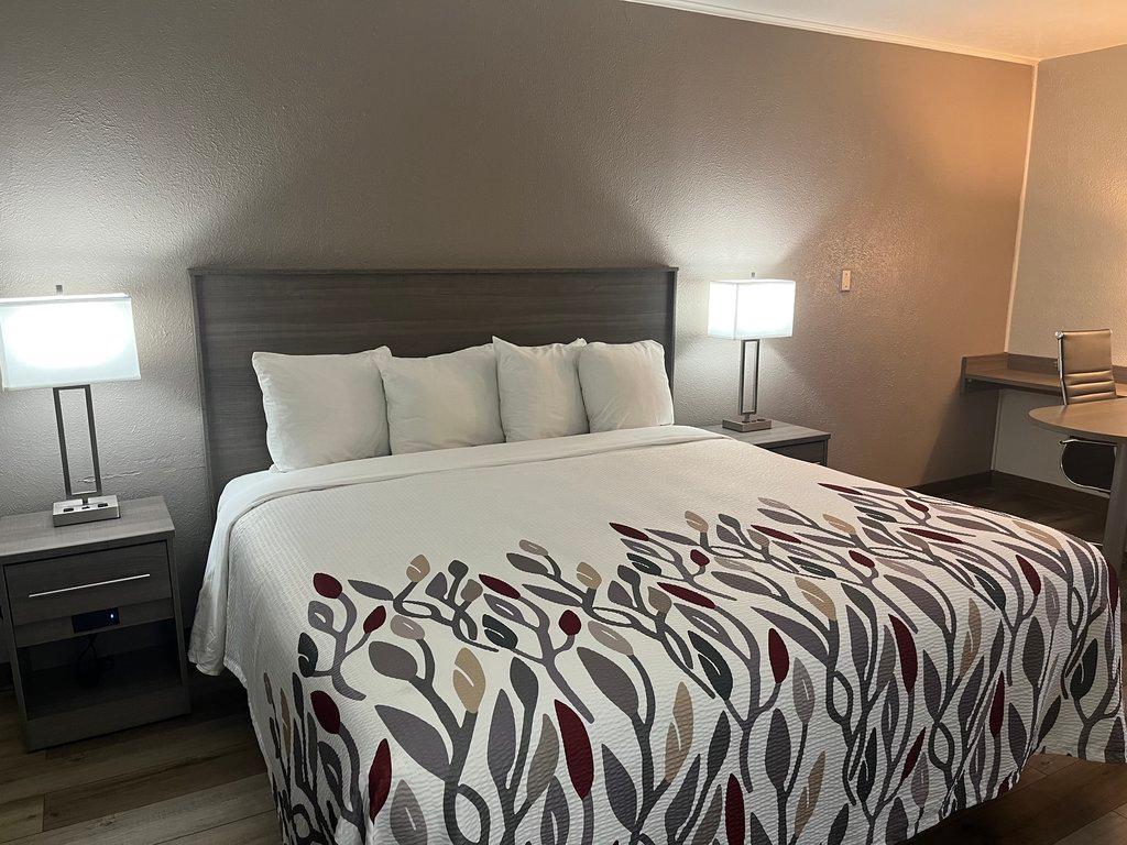 Red Roof Inn Madisonville 外观 照片