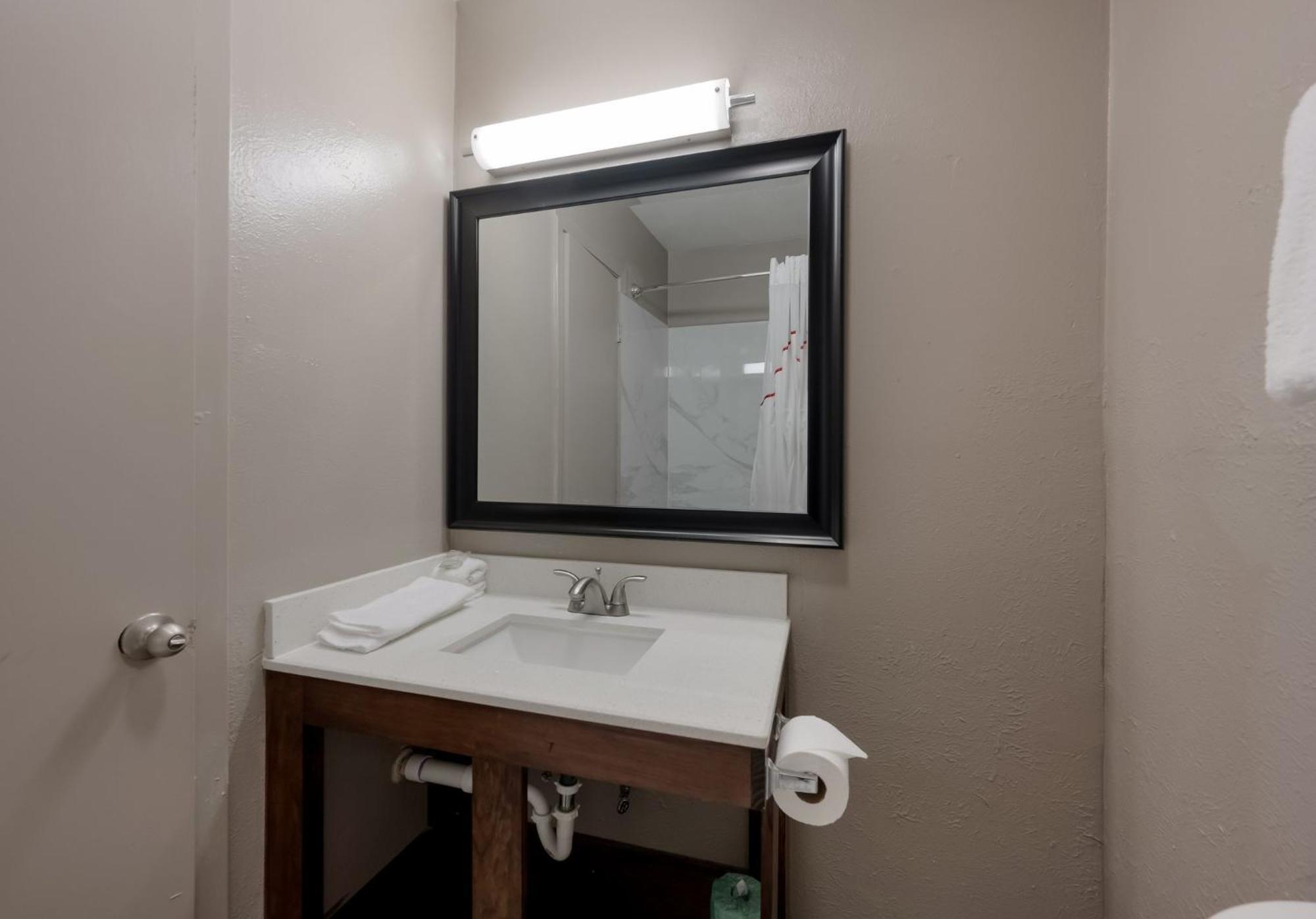 Red Roof Inn Madisonville 外观 照片