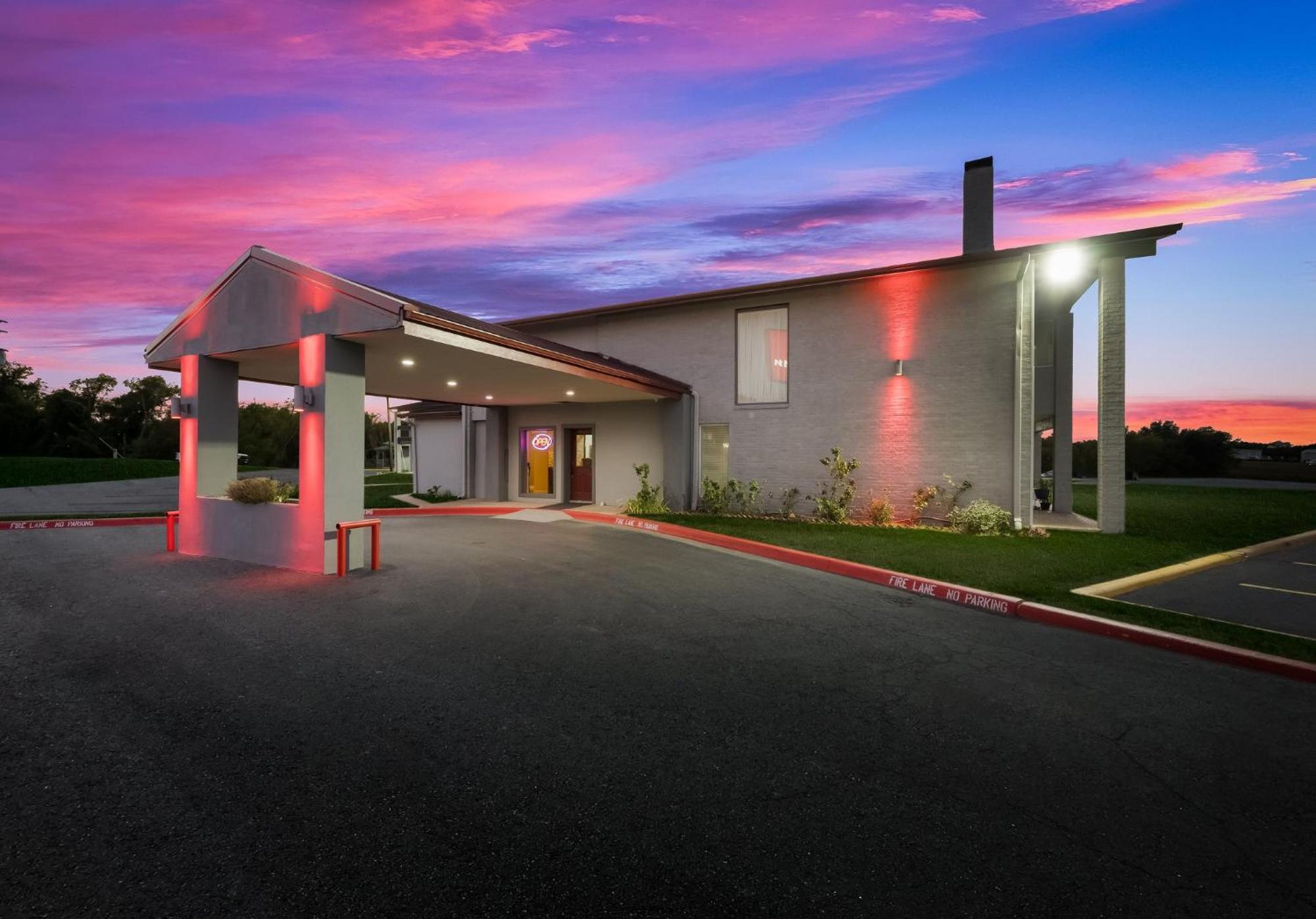 Red Roof Inn Madisonville 外观 照片