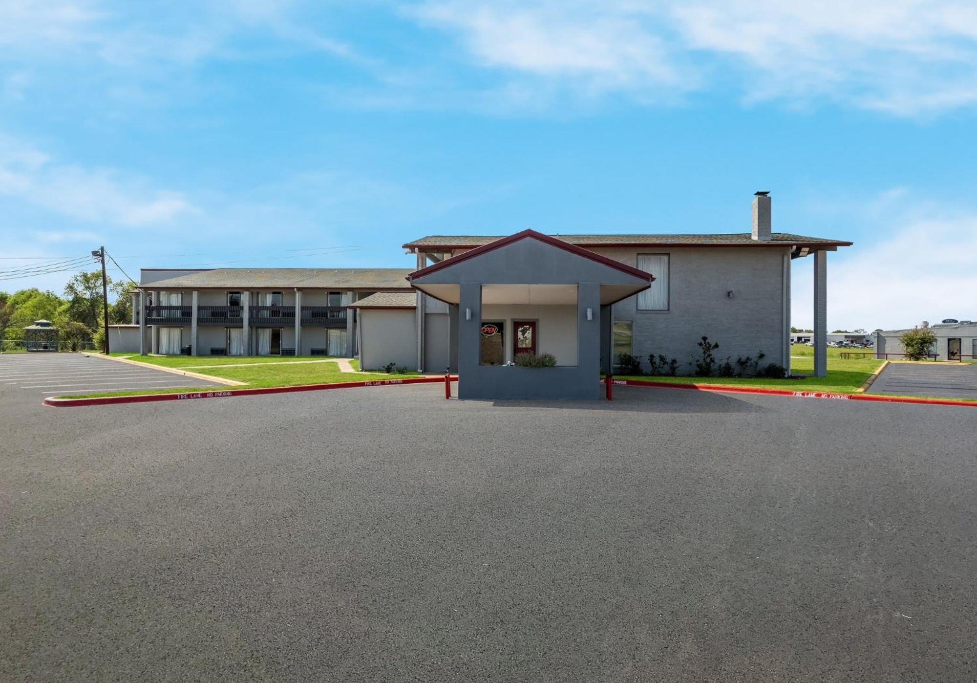 Red Roof Inn Madisonville 外观 照片