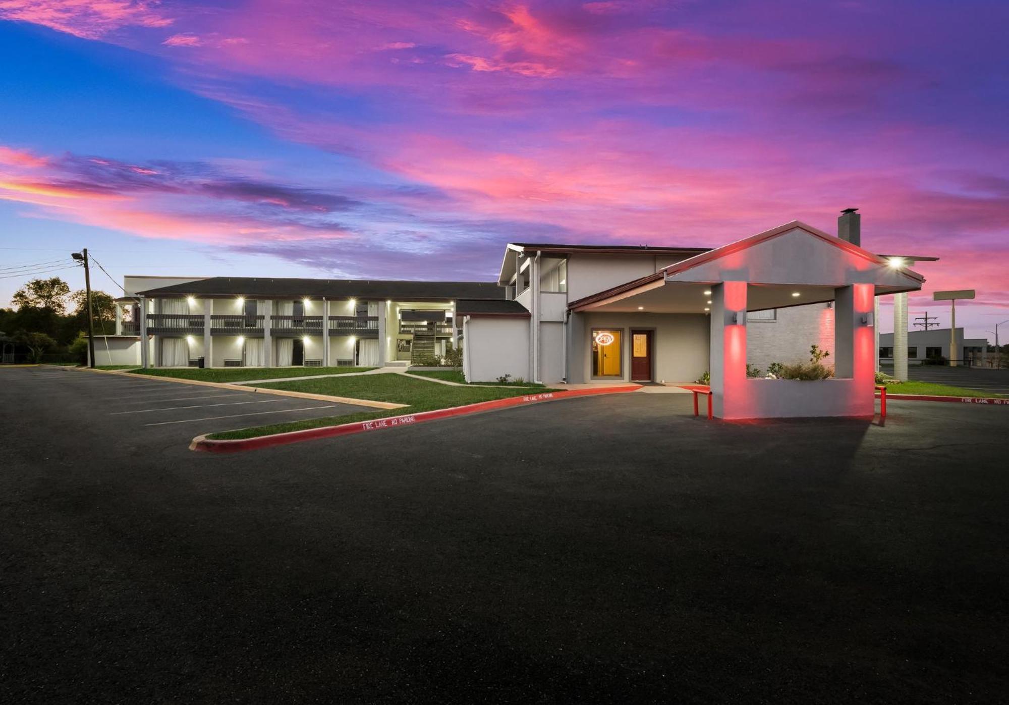Red Roof Inn Madisonville 外观 照片